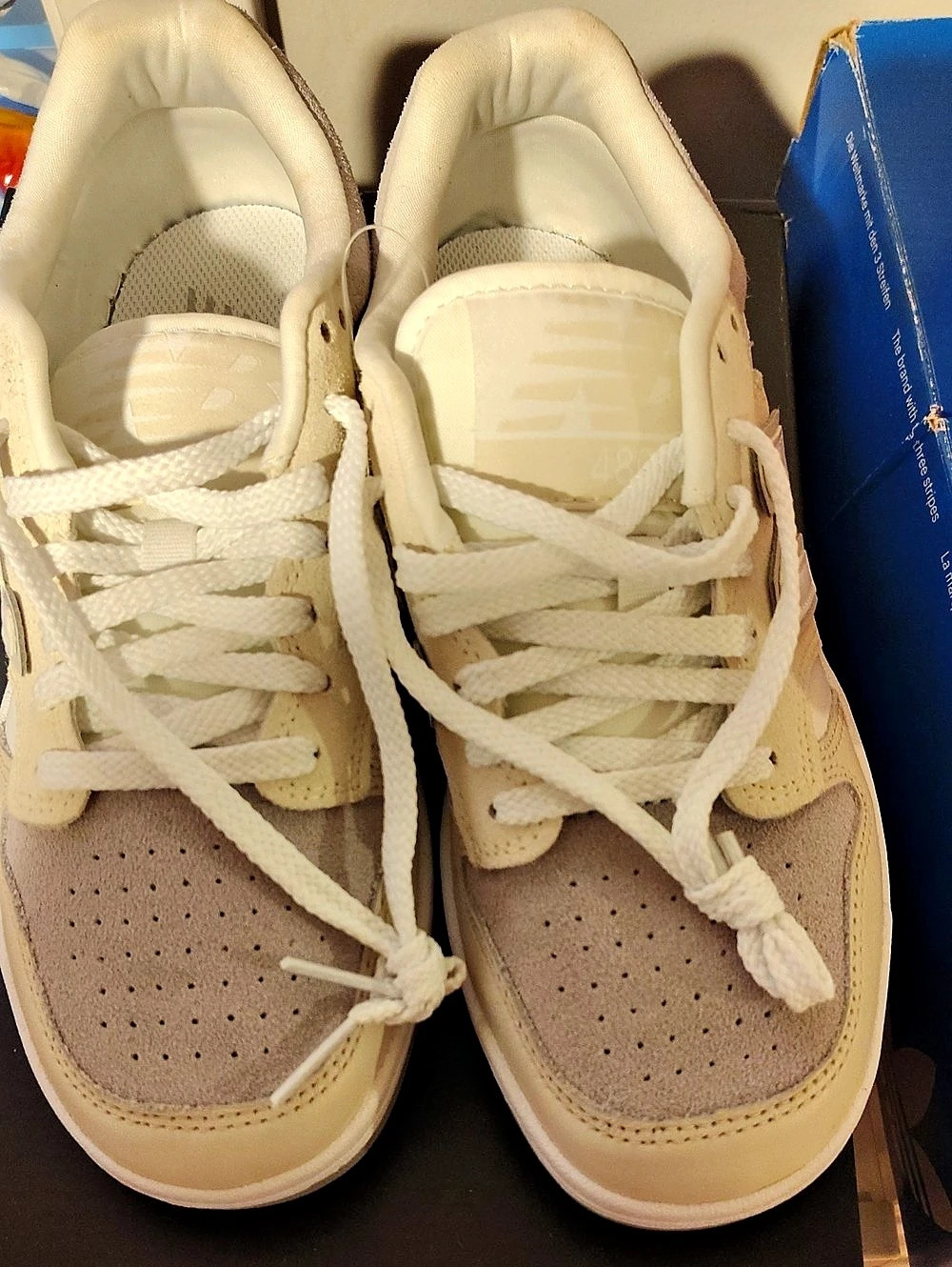New Balance 574 Sneakers Cream & white grey US 6 Like New never worn